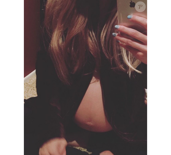 Briana Jungwirth enceinte du bébé de Louis Tomlinson a publié une photo d'elle sur sa page Instagram, au mois de janvier 2016.
