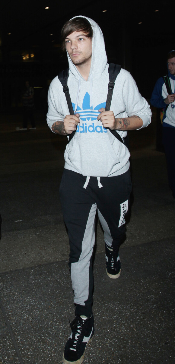 Louis Tomlinson arrive à l'aéroport de LAX à Los Angeles, le 2 juin 2015