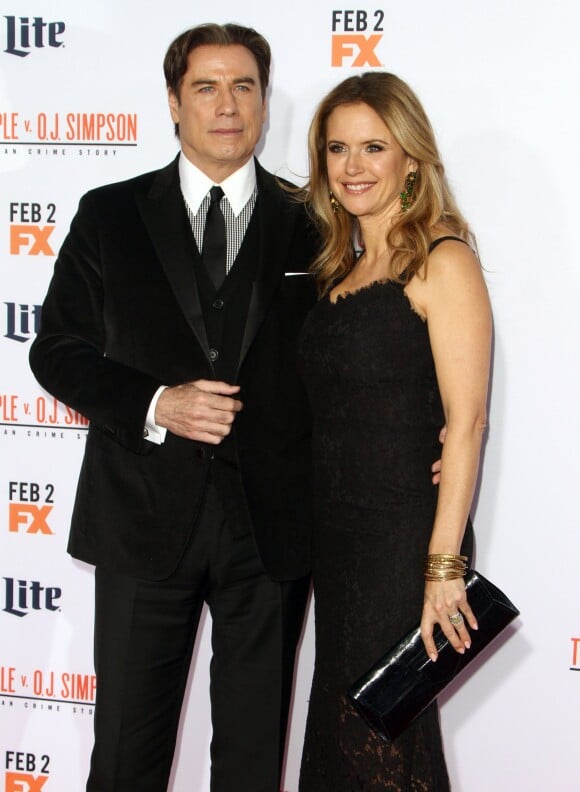 John Travolta et sa femme Kelly Preston - Première de la série "The People v. O.J. Simpson : American Crime Story" à Los Angeles, le 27 janvier 2016