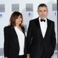  Rowan Atkinson et sa femme Sunetra &agrave; Londres, le 21 mars 2010.&nbsp; 