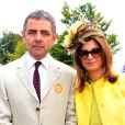  Rowan Atkinson et sa femme Sunetra &agrave; Chichester le 2 ao&ucirc;t 2012.&nbsp; 