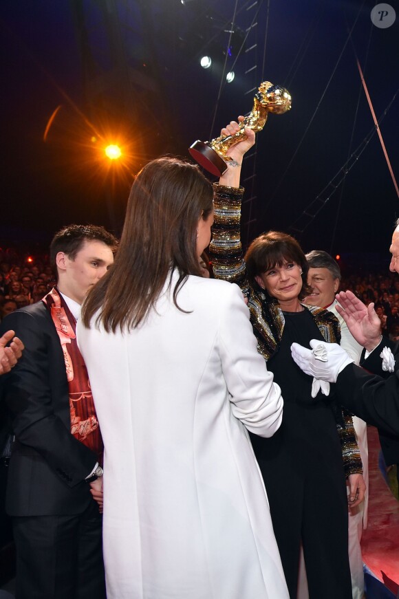 Exclusif - La princesse Stéphanie de Monaco a reçu le 19 janvier 2016 un Clown d'or des mains de son frère le prince Albert II lors du 40e Festival international du cirque de Monte-Carlo, en reconnaissance de son engagement dans la perpétuation du rendez-vous créé par leur père le prince Rainier III, qu'elle préside depuis 2005, et en présence notamment de ses enfants Louis et Pauline Ducruet. © Bruno Bebert/Bestimage