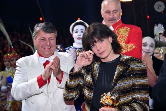 Exclusif - La princesse Stéphanie de Monaco a reçu le 19 janvier 2016 un Clown d'or des mains de son frère le prince Albert II lors du 40e Festival international du cirque de Monte-Carlo, en reconnaissance de son engagement dans la perpétuation du rendez-vous créé par leur père le prince Rainier III, qu'elle préside depuis 2005, et en présence notamment de ses enfants Louis et Pauline Ducruet. © Bruno Bebert/Bestimage