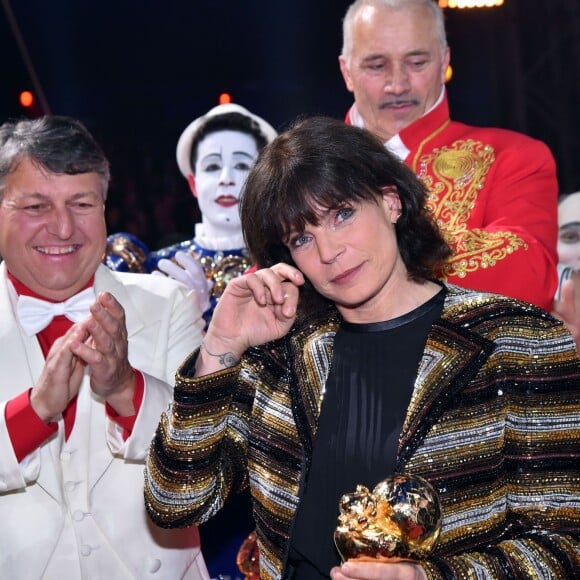 Exclusif - La princesse Stéphanie de Monaco a reçu le 19 janvier 2016 un Clown d'or des mains de son frère le prince Albert II lors du 40e Festival international du cirque de Monte-Carlo, en reconnaissance de son engagement dans la perpétuation du rendez-vous créé par leur père le prince Rainier III, qu'elle préside depuis 2005, et en présence notamment de ses enfants Louis et Pauline Ducruet. © Bruno Bebert/Bestimage