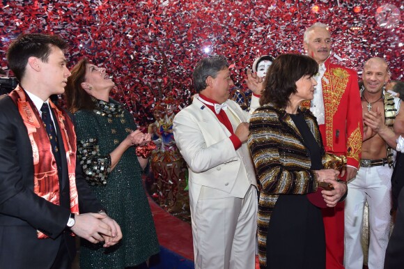 Exclusif - La princesse Stéphanie de Monaco a reçu le 19 janvier 2016 un Clown d'or des mains de son frère le prince Albert II lors du 40e Festival international du cirque de Monte-Carlo, en reconnaissance de son engagement dans la perpétuation du rendez-vous créé par leur père le prince Rainier III, qu'elle préside depuis 2005, et en présence notamment de ses enfants Louis et Pauline Ducruet. © Bruno Bebert/Bestimage