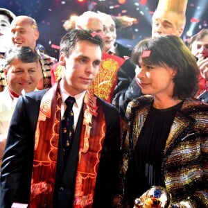 Exclusif - La princesse Stéphanie de Monaco, ici avec son fils Louis Ducruet, a reçu le 19 janvier 2016 un Clown d'or des mains de son frère le prince Albert II lors du 40e Festival international du cirque de Monte-Carlo, en reconnaissance de son engagement dans la perpétuation du rendez-vous créé par leur père le prince Rainier III, qu'elle préside depuis 2005, et en présence notamment de ses enfants Louis et Pauline Ducruet. © Bruno Bebert/Bestimage