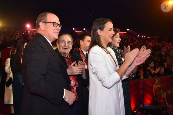 Exclusif - La princesse Stéphanie de Monaco a reçu le 19 janvier 2016 un Clown d'or des mains de son frère le prince Albert II lors du 40e Festival international du cirque de Monte-Carlo, en reconnaissance de son engagement dans la perpétuation du rendez-vous créé par leur père le prince Rainier III, qu'elle préside depuis 2005, et en présence notamment de ses enfants Louis et Pauline Ducruet. © Bruno Bebert/Bestimage