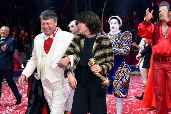 Exclusif - La princesse Stéphanie de Monaco a reçu le 19 janvier 2016 un Clown d'or des mains de son frère le prince Albert II lors du 40e Festival international du cirque de Monte-Carlo, en reconnaissance de son engagement dans la perpétuation du rendez-vous créé par leur père le prince Rainier III, qu'elle préside depuis 2005, et en présence notamment de ses enfants Louis et Pauline Ducruet. © Bruno Bebert/Bestimage