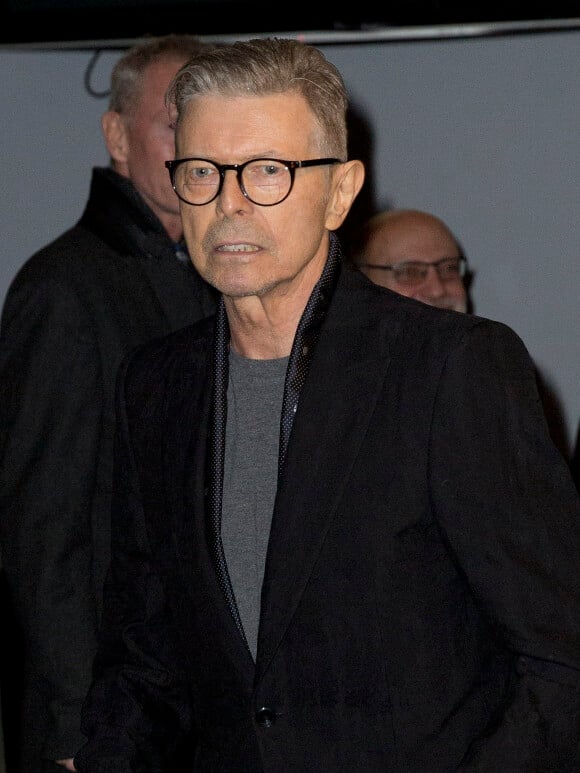 David Bowie arrive au théâtre Workshop, le 7 décembre 2015 à New York