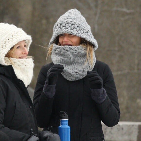 Exclusif -  Gisele Bündchen va applaudir son fils Benjamin à son match de Hockey le 23 janvier 2016 à Boston