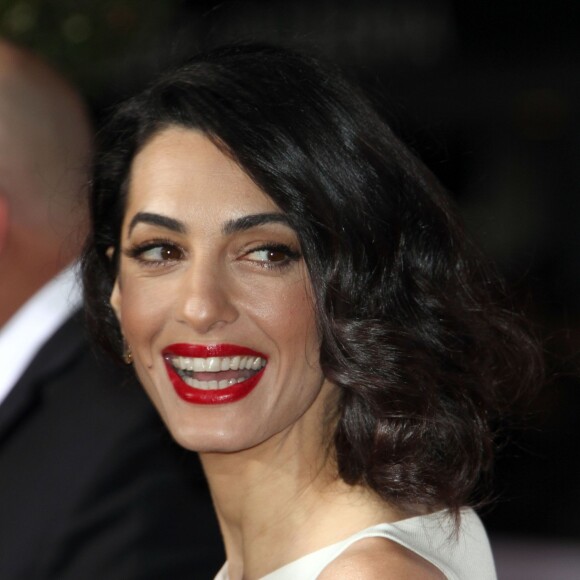 Amal Alamuddin - Première du film " Hail, Caesar! " au Regency Village Theatre à Westwood le 1er février 2016