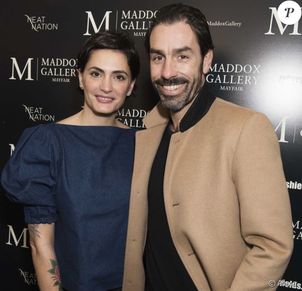 Robert Pirès et son épouse Jessica Lemarié Pirès assistent au vernissage de l'exposition "Decadence" à la Maddox Gallery. Londres, le 3 février 2016.