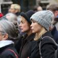Sandrine Bonnaire et Emmanuelle Béart - Obsèques de Jacques Rivette au cimetière de Montmartre à Paris, le 5 février 2016.05/02/2016 - Paris