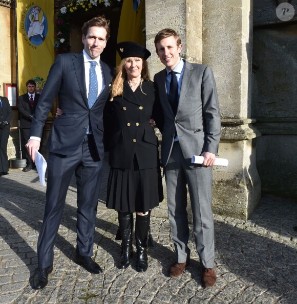 Lady Carina Frost entourée de ses fils Wilfred et George - Messe à la mémoire de Miles Frost, le fils de Sir David Frost, en la cathédrale de Arundel le 5 février 2016.