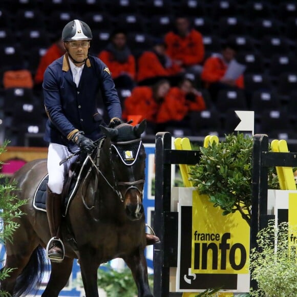 Exclusif - Julien Courbet, au Jumping International de Bordeaux, le 5 février 2016. Julien et Lola Courbet montent pour leur partenaire Victory Horse. © Thibaud Moritz/Quentin Salinier