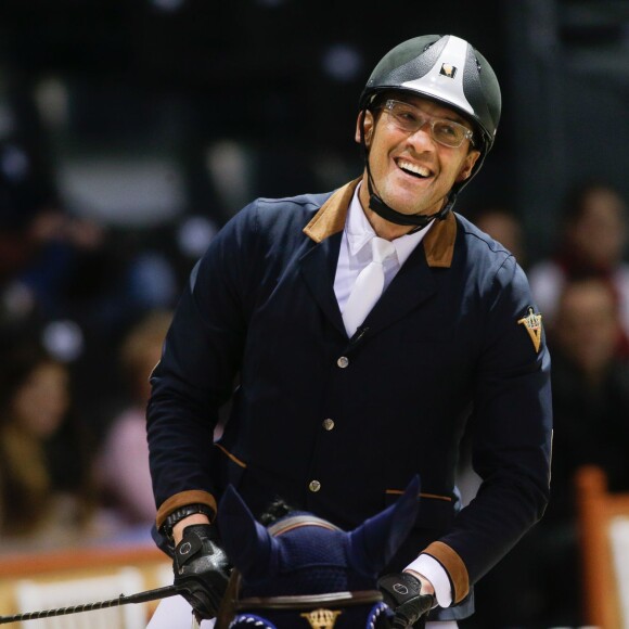 Julien Courbet, au Jumping International de Bordeaux, le 6 février 2016. Julien et sa fille Lola Courbet montent pour leur partenaire Victory Horse. © Thibaud Moritz/Quentin Salinier