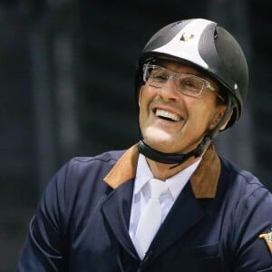 Julien Courbet, au Jumping International de Bordeaux, le 6 février 2016. Julien et sa fille Lola Courbet montent pour leur partenaire Victory Horse. © Thibaud Moritz/Quentin Salinier