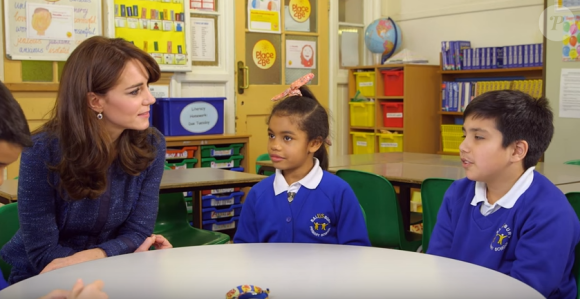 Kate Middleton, duchesse de Cambridge, a discuté avec quatre enfants auxquels Place2Be, dont elle est la marraine, est venue en aide dans le cadre d'une vidéo promouvant la Semaine de la santé mentale des enfants (8-14 février 2016).