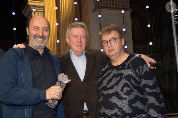 Cedric Klapisch, Régis Wargnier et Dominique Besnehard lors de la 21e cérémonie des Lauriers de la radio et de la télévision à l'Hôtel de Ville de Paris le 8 février 2016