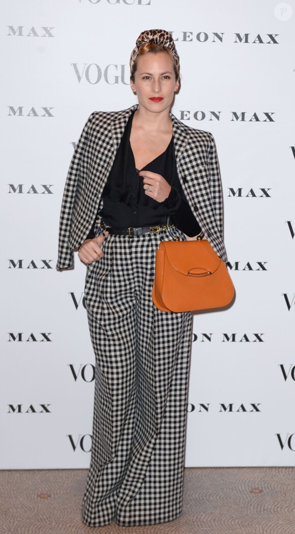 La créatrice Charlotte Dellal lors du vernissage de l'exposition "Vogue 100: A Century of Style" à la National Portrait Gallery. Londres, le 9 février 2016.