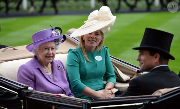 Peter et Autumn Phillips avec la reine Elizabeth II à Ascot en juin 2013