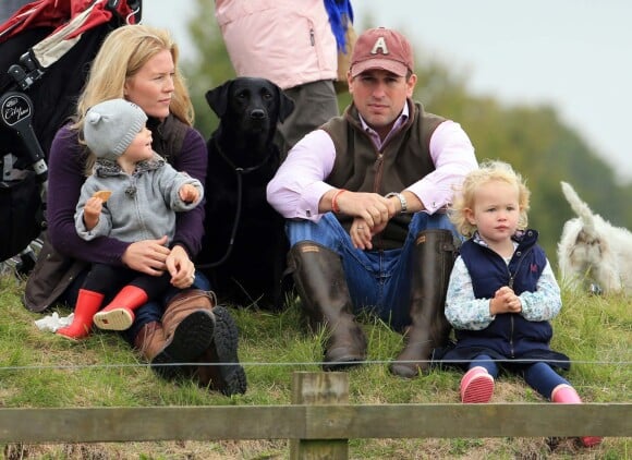 Peter et Autumn Phillips avec leurs filles Savannah et Isla en septembre 2013 à Gatcombe.
