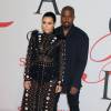 Kim Kardashian (enceinte) et Kanye West - People à la soirée des CFDA Fashion Awards 2015 à New York. Le 1er juin 2015.