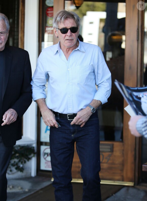Harrison Ford à la sortie d'un restaurant à Los Angeles le 25 janvier 2016