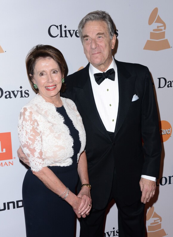 Nancy Pelosi et Paul Pelosi lors du gala Pre-GRAMMY en l'honneur de Irving Azoff, organisé au Beverly Hilton Hotel de Beverly Hills, Los Angeles, le 14 février 2016.