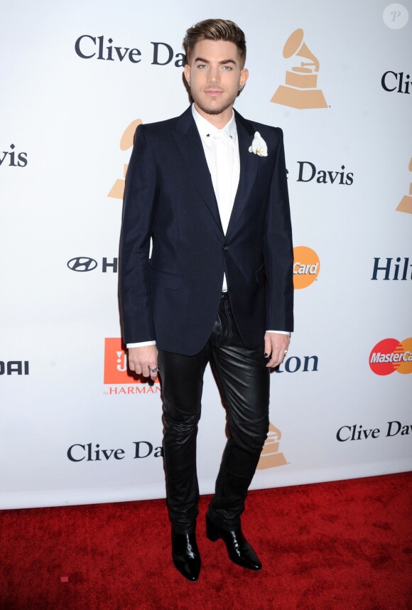 Adam Lambert lors du gala Pre-GRAMMY en l'honneur de Irving Azoff, organisé au Beverly Hilton Hotel de Beverly Hills, Los Angeles, le 14 février 2016.