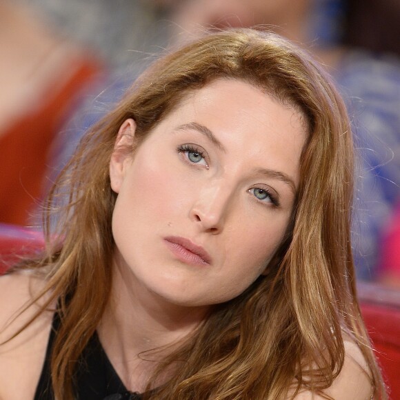 Julia Piaton - Enregistrement de l'émission "Vivement Dimanche" à Paris le 13 mai 2015 et qui sera diffusée le 17 Mai 2015.