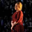 Adele sur scène lors des Grammy Awards au Staples de Los Angeles, le 15 février 2016