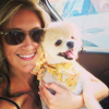 Lex McAllister qui a participé à la quatorzième saison du Bachelor US et qui est décédée ce 16 février, a publié une photo d'elle avec son chien sur sa page Facebook le 13 août 2015.
