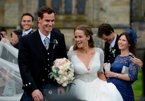 Andy Murray et Kim Sears à la sortie de leur mariage à la Dunblane Cathedral le 11 avril 2015
