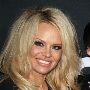 Pamela Anderson au défilé Saint Laurent à Hollywood le 10 février 2016.