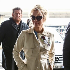 Pamela Anderson à Roissy, le 22 janvier 2016