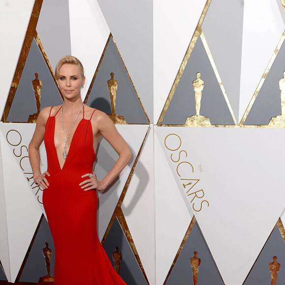 Charlize Theron (Habillée en Dior) - 88e cérémonie des Oscars à Hollywood, le 28 février 2016.