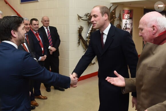 Le prince William, duc de Cambridge, lors d'une réception organisée par le Charitable Trust Welsh Rugby au Principality Stadium de Cardiff avant le match Pays de Galles-France lors du Tournoi des VI Nations, le 26 février 2016.