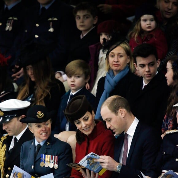 Le prince William et la duchesse Catherine à la base RAF Valley à Anglesey pour la cérémonie de démantèlement de l'unité Search and Rescue, le 18 février 2016