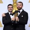 Sam Smith et James Napier (Jimmy Napes) (Oscar de la meilleure chanson "Writing's On The Wall" pour le film "007 Spectre") - Press Room de la 88ème cérémonie des Oscars à Hollywood, le 28 février 2016