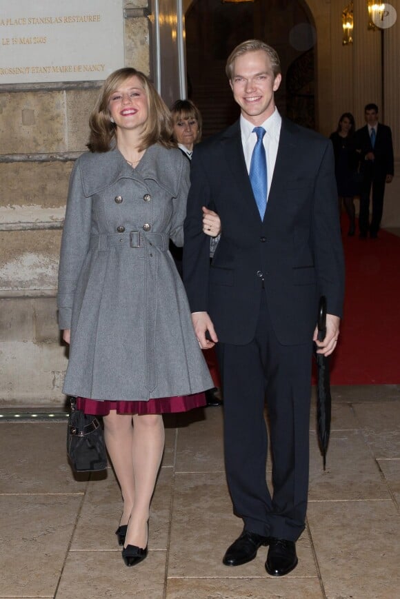 L'archiduc Imre de Habsbourg-Lorraine et son épouse Kathleen (née Walker) au mariage civil de l'archiduc Christoph et d'Adélaïde Drape-Frisch à Nancy, le 28 décembre 2012.