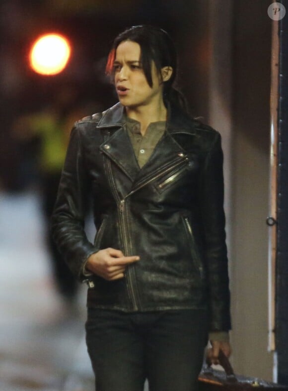 Exclusif - Michelle Rodriguez sur le tournage du film "Tomboy, A Revenger's Tale" à Vancouver, le 17 novembre 2015.