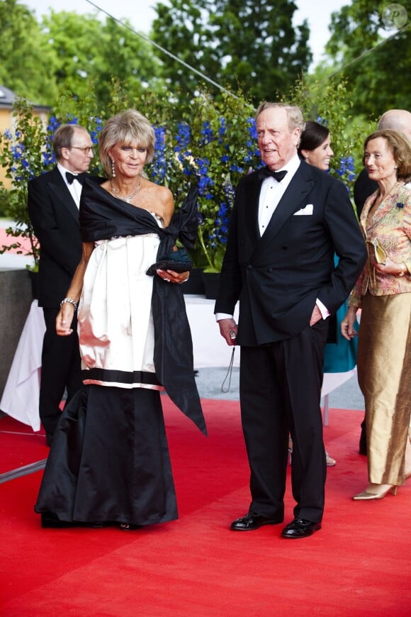 Le prince Johann Georg von Hohenzollern et la princesse Birgitta de Suède en juin 2010 à Stockholm lors du dîner offert par le gouvernement suédois avant le mariage de la princesse Victoria. Johann Georg, surnommé Hansi, est décédé à 83 ans le 2 mars 2016 à Munich.