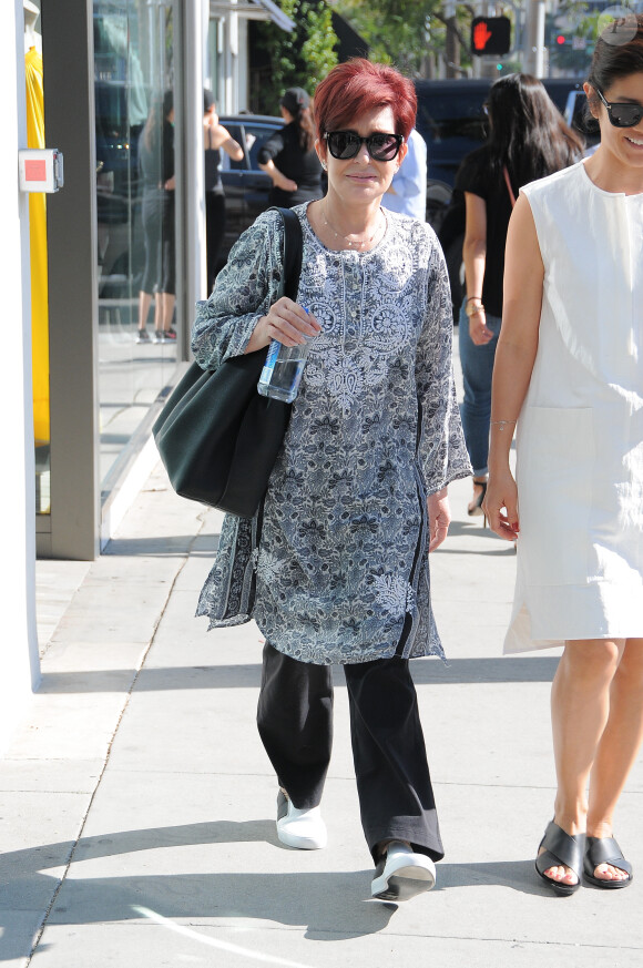 Sharon Osbourne fait du shopping avec une amie à West Hollywood, le 12 février 2016