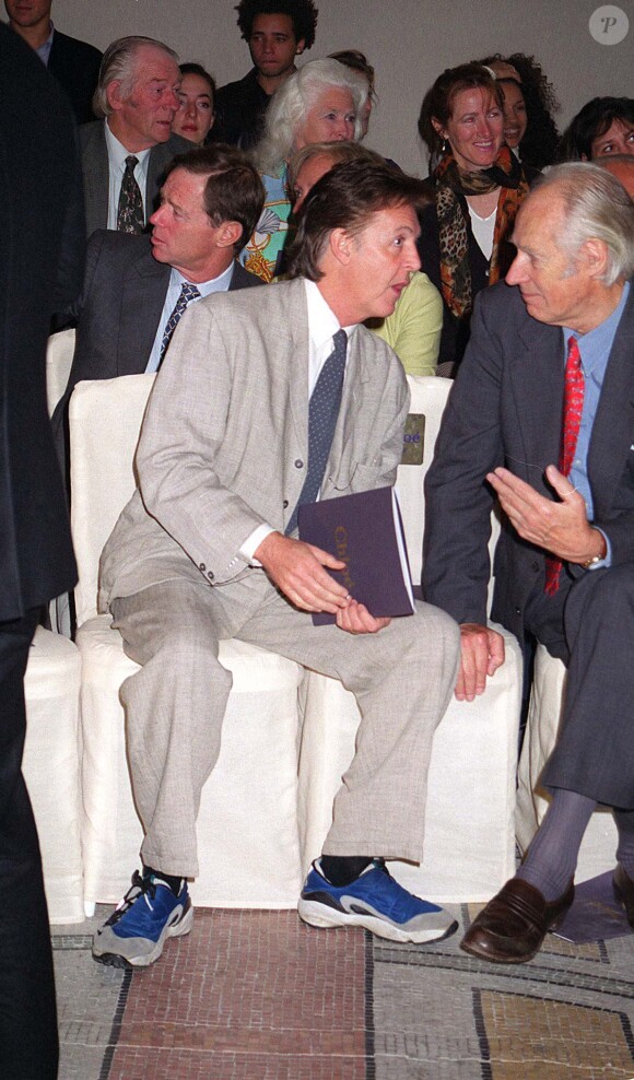 George Martin et Paul McCartney à Paris le 6 octobre 1999.
