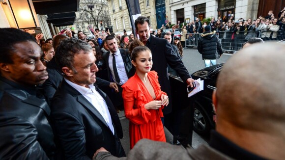 Selena Gomez : Exquise à Paris, la popstar déplace les foules