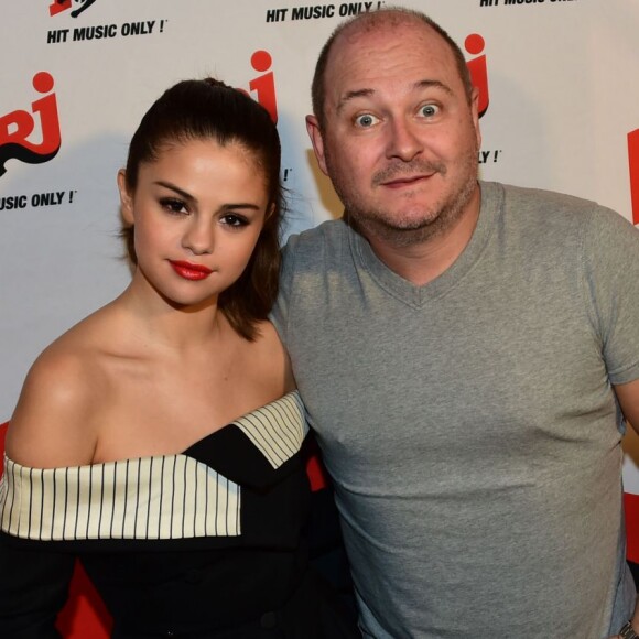 Selena Gomez et Cauet à Paris jeudi 10 mars 2016.