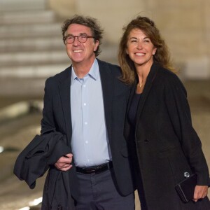 François Cluzet et sa femme Narjiss - Dîner d'état donné en l'honneur du roi Willem-Alexander et la reine Maxima des Pays-Bas au palais de l'Elysée à Paris, le 10 mars 2016.