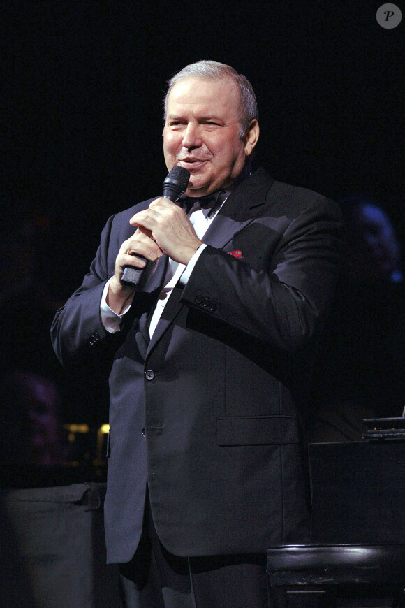 Frank Sinatra Jr en concert au Hard Rock Hotel et Casino de Los Angeles, le 9 janvier 2006