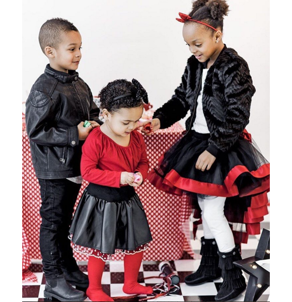 Chris Bosh et sa femme Adrienne (photo Instagram) sont devenus le 15 mars 2016 parents de jumeaux, Lennox et Phoenix, qui rejoignent leur grande demi-soeur Trinity (6 ans), leur frère Jackson et leur soeur Dylan Skye.
